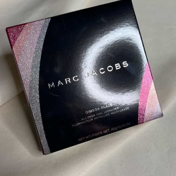 Marc Jacobs Omega Glaze Allover Foil Luminizer Highlighter - Picture 5 of 5